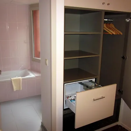 Ours Blanc - Wilson Hotel Toulouse
